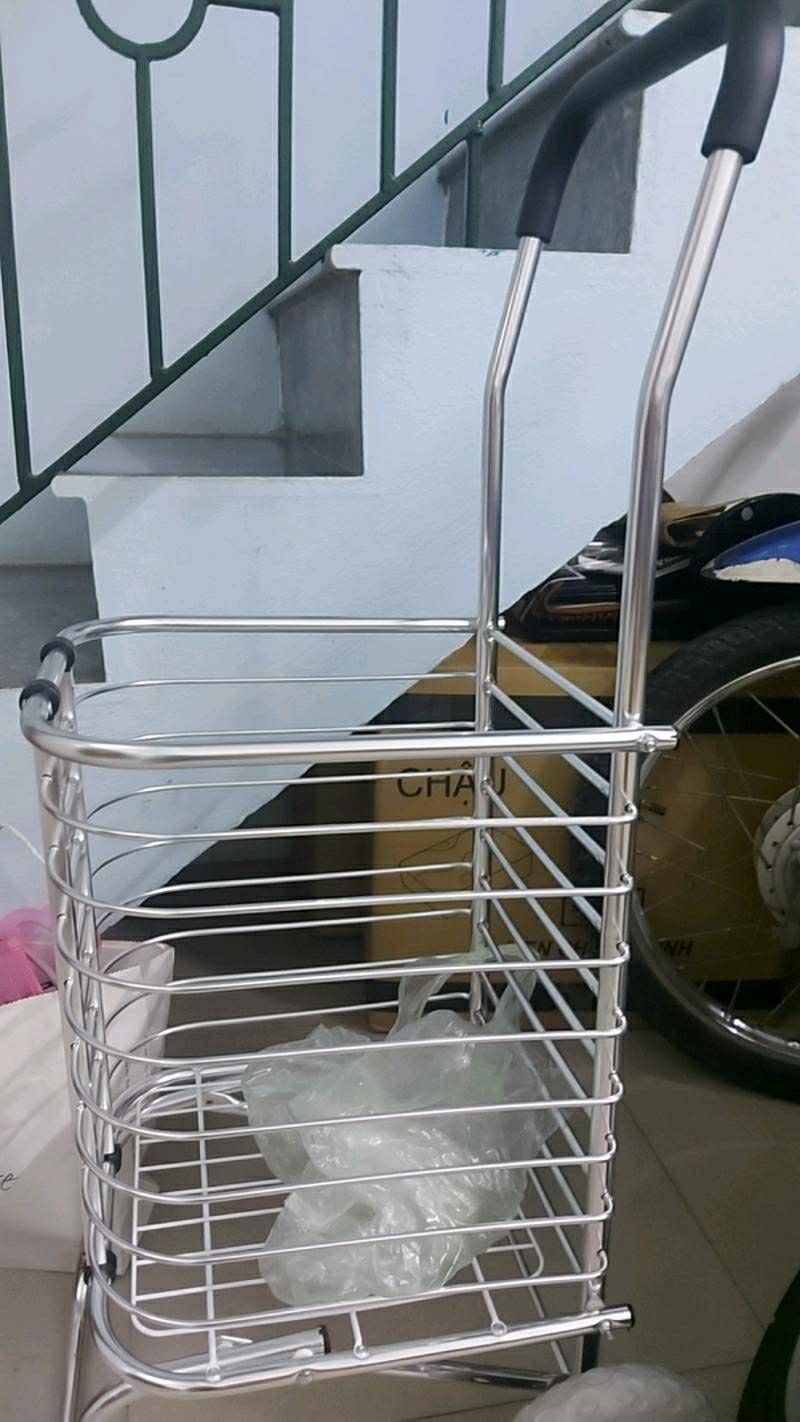 xe kéo rất êm, gấp gọn đc , chata lương tốt giao hàng nhanh