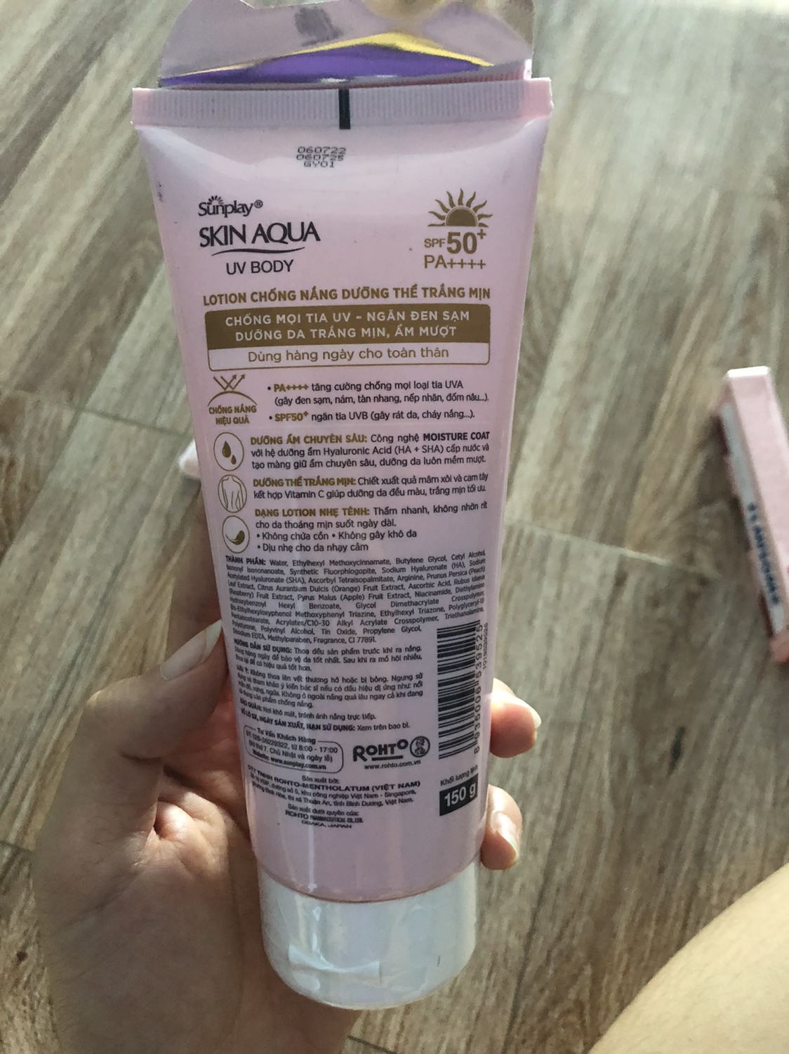 Mình dùng sản phẩm này cũng lâu rồi, rất ổn. Tiếp tục ủng hộ. Đợt này khuyến mãi và đx tặng son