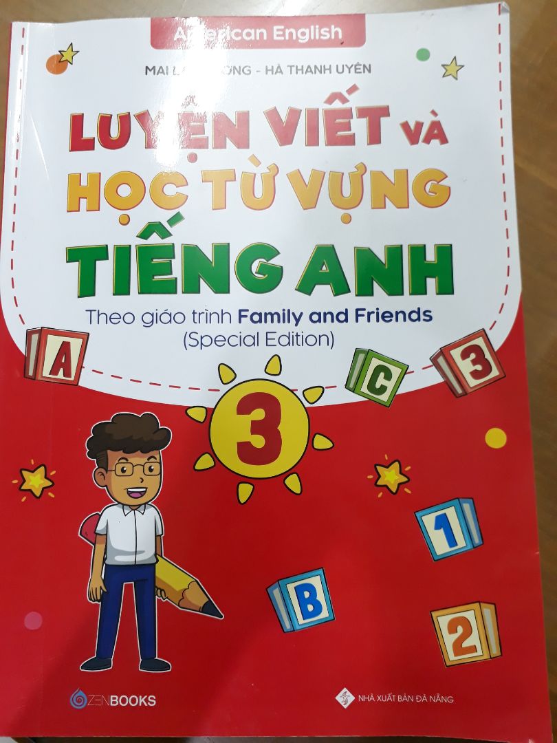Sách rất đẹp. Hình ảnh, màu sắc sinh động. Bài tập thú vị. Phông chữ rõ ràng, dễ đọc.