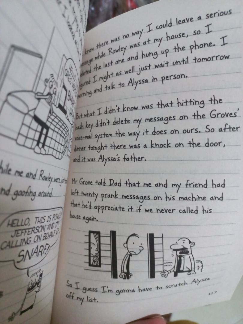 giao hàng nhanh cực, 2 tiếng là có rồi. mình ưng nhất khoản đóng gói, sách bọc cẩn thận lắm. không có trang nào bị lỗi, có điều giấy tối màu hơn mình nghĩ, còn lại okela