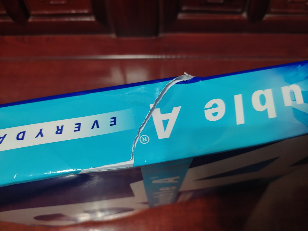 Giao nhanh, đóng gói ổn nhưng tập giấy đã bị rách sẵn. May giấy bên trong nguyên vẹn. Mình k hài lòng khi nhận sp ntn, fahasa nên lưu ý cẩn thận hơn khi chọn hàng giao khách. Giá sp ngang vs mua chỗ khác Giao nhanh, đóng gói ổn nhưng tập giấy đã bị rách sẵn. May giấy bên trong nguyên vẹn. Mình k hài lòng khi nhận sp ntn, fahasa nên lưu ý cẩn thận hơn khi chọn hàng giao khách. Giá sp ngang vs mua chỗ khác
