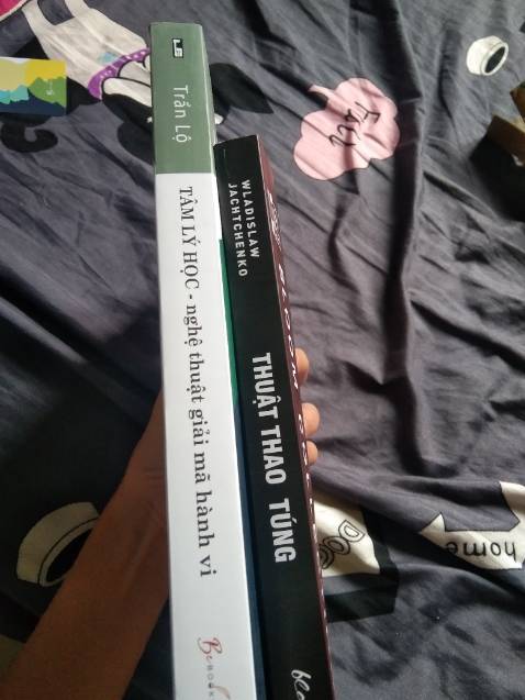 Giao hàng khá nhanh. Có điều sách bị móp, có bụi, sách bẩn nhiều và bị xước. Mình chưa đọc sách nên vẫn chưa nêu cảm nhận.❤️❤️