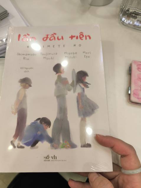 Tiki giao hàng nhanh, sách mới nguyên seal.