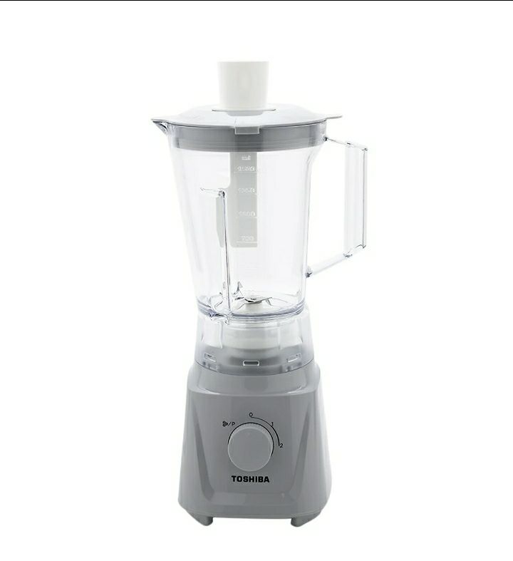 Cối xay được làm bằng nhựa cao cấp bền chắc, chịu được tác động lớn của lực xay. Chất liệu không phôi sinh ra chất độc hại, dành cho bạn những ly nước thơm ngon và đảm bảo an toàn sức khỏe cho gia đình bạn. Lưỡi dao bằng thép không gỉ bền bỉ theo thời gian, giúp bạn xay thực phẩm một cách dễ dàng.