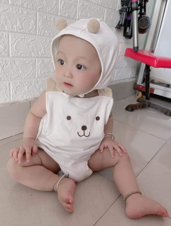 Good, món ít tiền nhưng vẫn được gói hộp rất cẩn thận. Rất hài lòng về Nhà sách Fahasa. Cho 5 sao, sẽ mua tiếp lần tới