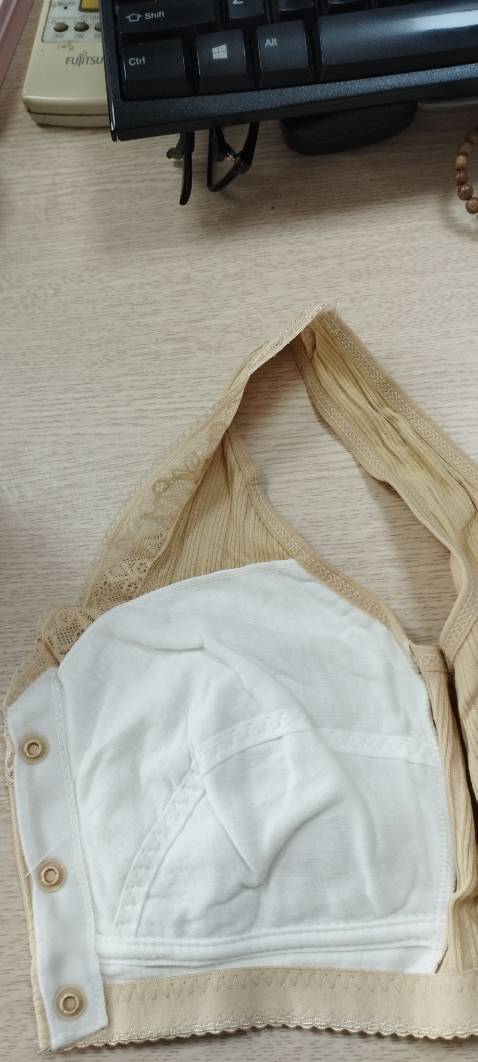 Kiểu dáng đẹp, chất liệu có giãn