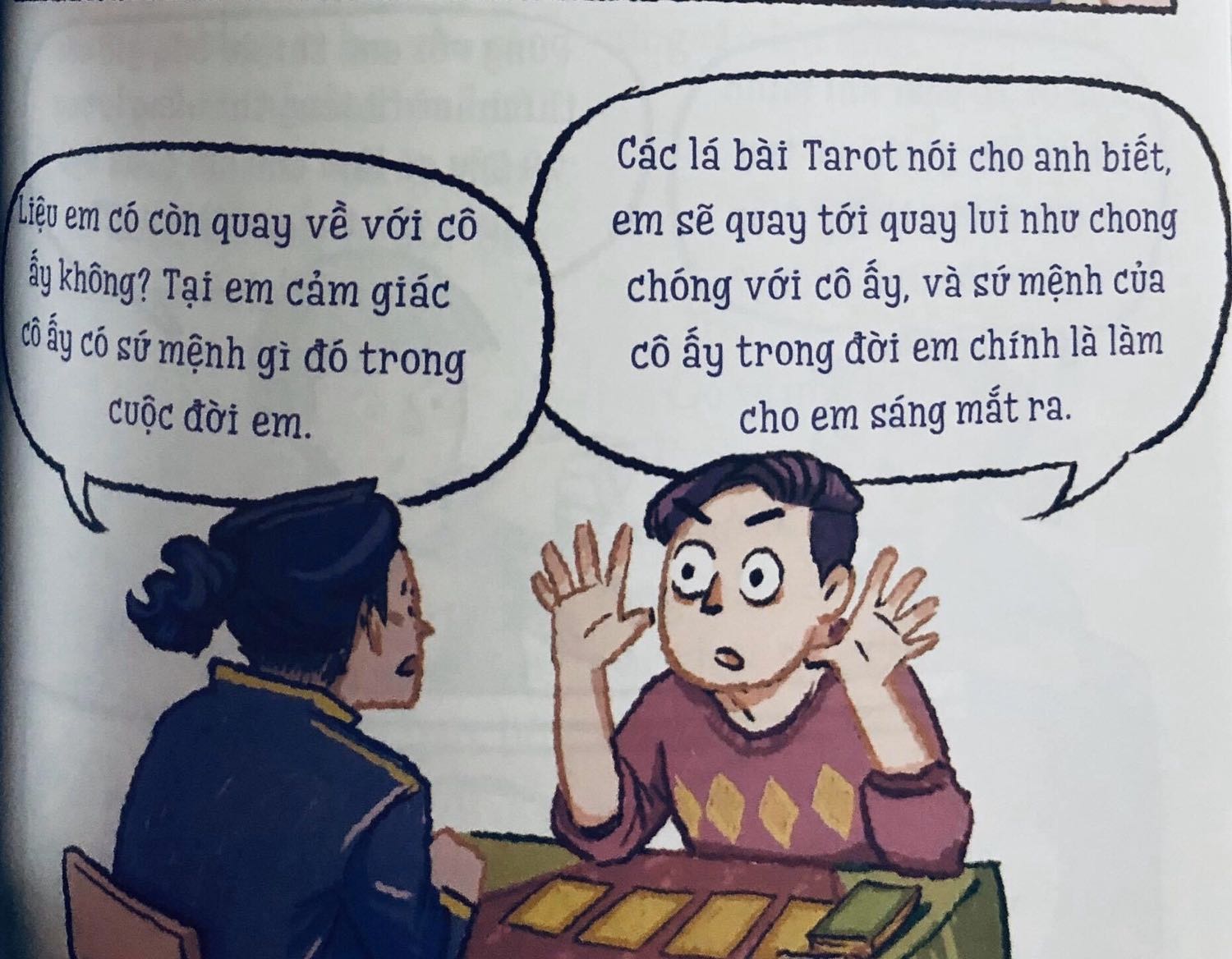 Sách Tarot Hằng Ngày rất cơ bản, nền tảng về các quan điểm về Tarot cho người mới chưa biết gì, trực tiếp không vòng vèo

Ngoài ra, tác giả còn làm App Tarot Codex: 

- dành cho chưa có bài Tarot, có thể từ sách Tarot Hằng Ngày học lên cao hơn với kiến thức chuyên sâu. 

>>> sách + app là combo cần thiết ko thể thiếu.