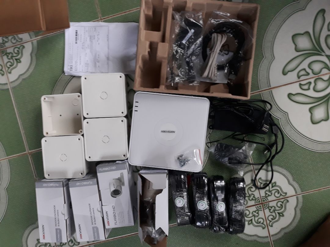 giao hàng thiếu ổ cứng lưu trữ 
đề nghị giao đầy đủ như quảng cáo