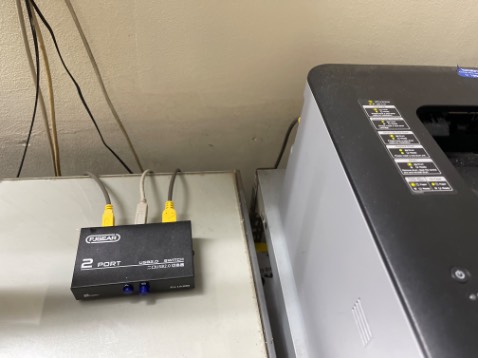 Bộ chia may in này rất tiện cho 2 máy , mình tự cắm theo hướng dẫn và xài tốt lắm