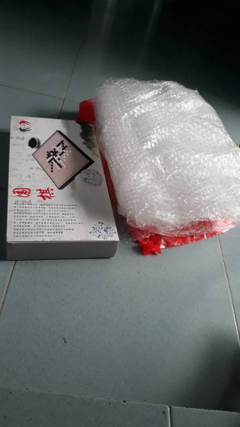 Quân cờ rất đẹp, bàn cờ rất OK. Mình mua làm quà tặng cháu gái chơi luyện trí thông minh. Cảm ơn shop đã giao hàng chất lượng. Đóng gói quá cẩn thận luôn. Giao hàng nhanh trước 1 ngày .