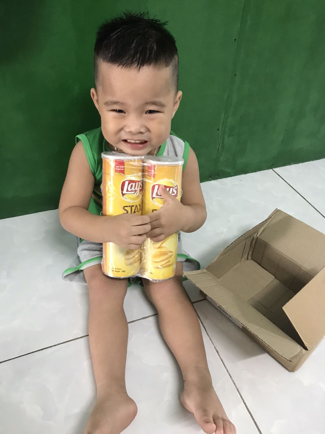 nhận dc hàng trong mùa dịch là rất ok-bánh nát nhiều quá-ăn được... nhận dc hàng trong mùa dịch là rất ok-bánh nát nhiều quá-ăn được...