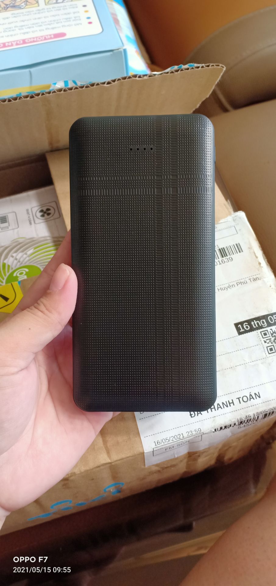 Hàng y hình, đóng gói cẩn thận, có chế độ bảo hành. Hiệu Hoco xài bền, Mua đc giá sale nên rất thích.Đáng để mua