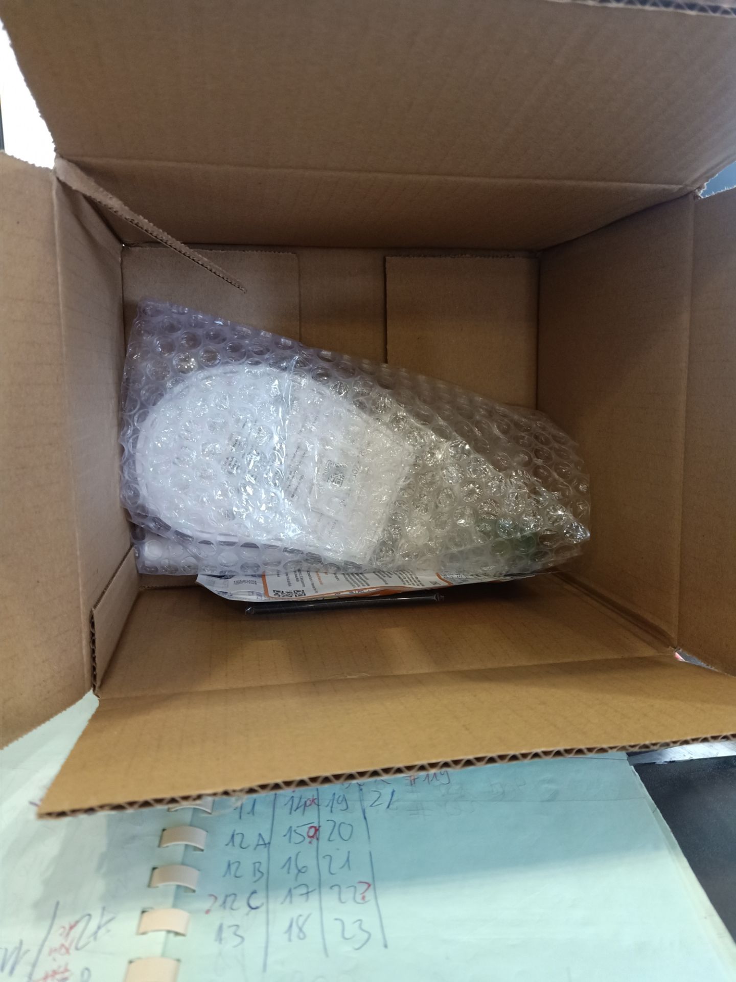 sản phẩm xài rất thích, nếu ai đang phân vân có nên mua máy rửa mặt hay không thì nên mua, rất sạch khi rửa máy, giúp loại bỏ mụn cám. tiki giao hàng nhanh, đóng gói cẩn thận