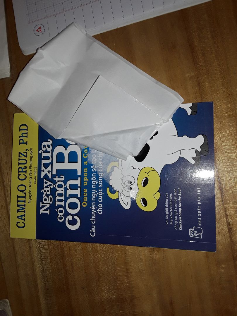 nội dung rất tốt nhưng khâu đóng gói của tiki lần này không chấp nhận được.  một quyển sách đẹp mà lại dán đơn hàng lên bìa,  để cho nó mất thẩm mỹ. Nói chung tôi chưa hài lòng với lần này, tiki nên xem xét lại khâu đóng gói.  Thank.