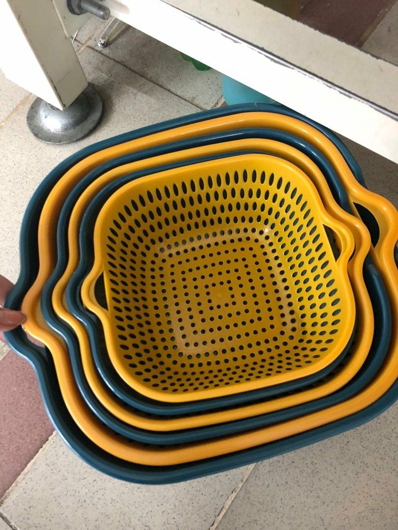 Hàng giao nhanh lắm luôn, mới gửi hàng được một hôm mà đã giao rồi. Chậu với rổ giá rẻ mà đẹp lắm, cũng dày dặn, ko bị mùi nhựa ạ Hàng giao nhanh lắm luôn, mới gửi hàng được một hôm mà đã giao rồi. Chậu với rổ giá rẻ mà đẹp lắm, cũng dày dặn, ko bị mùi nhựa ạ