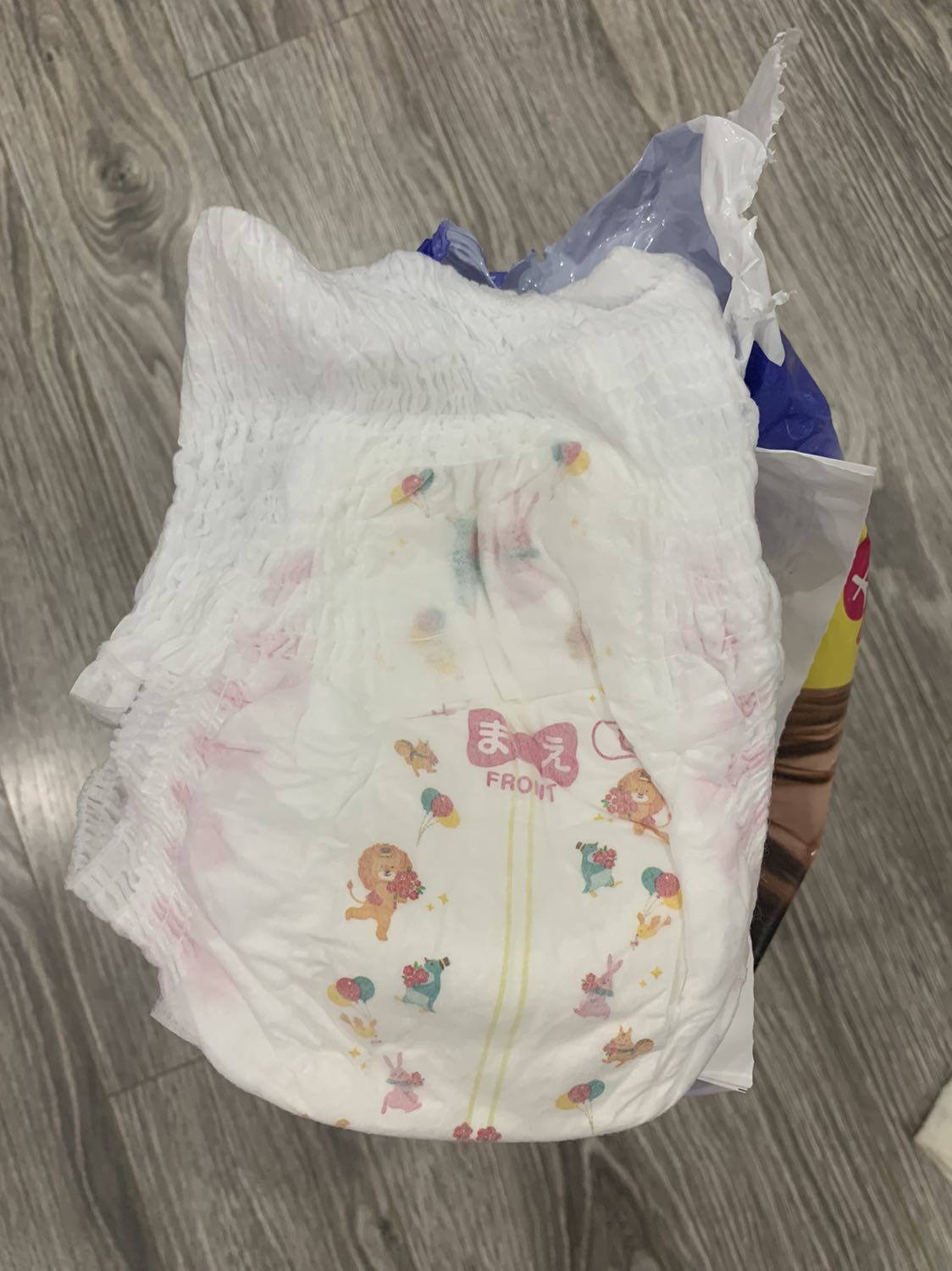 Mình đặt hàng từ đợt giãn cách tháng 8 nhưng vẫn nhận hàng đúng thời gian cam kết. Sản phẩm có mã giảm giá nên mua được giá tốt. Là sản phẩm của nhà bán Tikitrading nên luôn yên tâm về chất lượng!