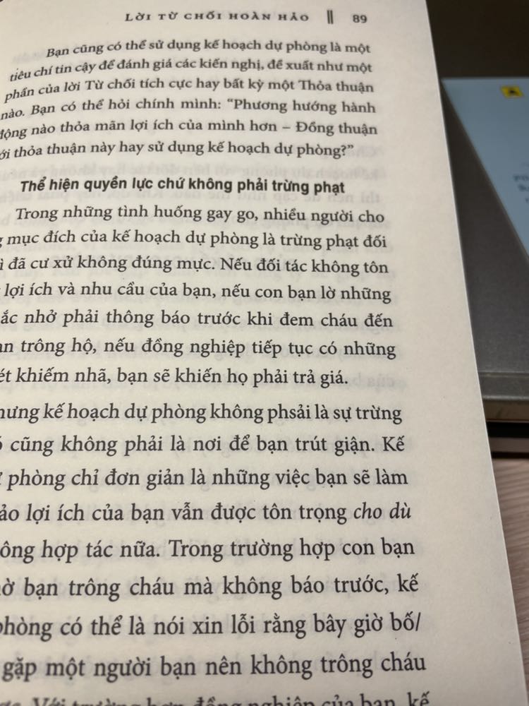 Sách hay, giấy đẹp. Nma thi thoảng lỗi thiếu chữ và đánh máy sai