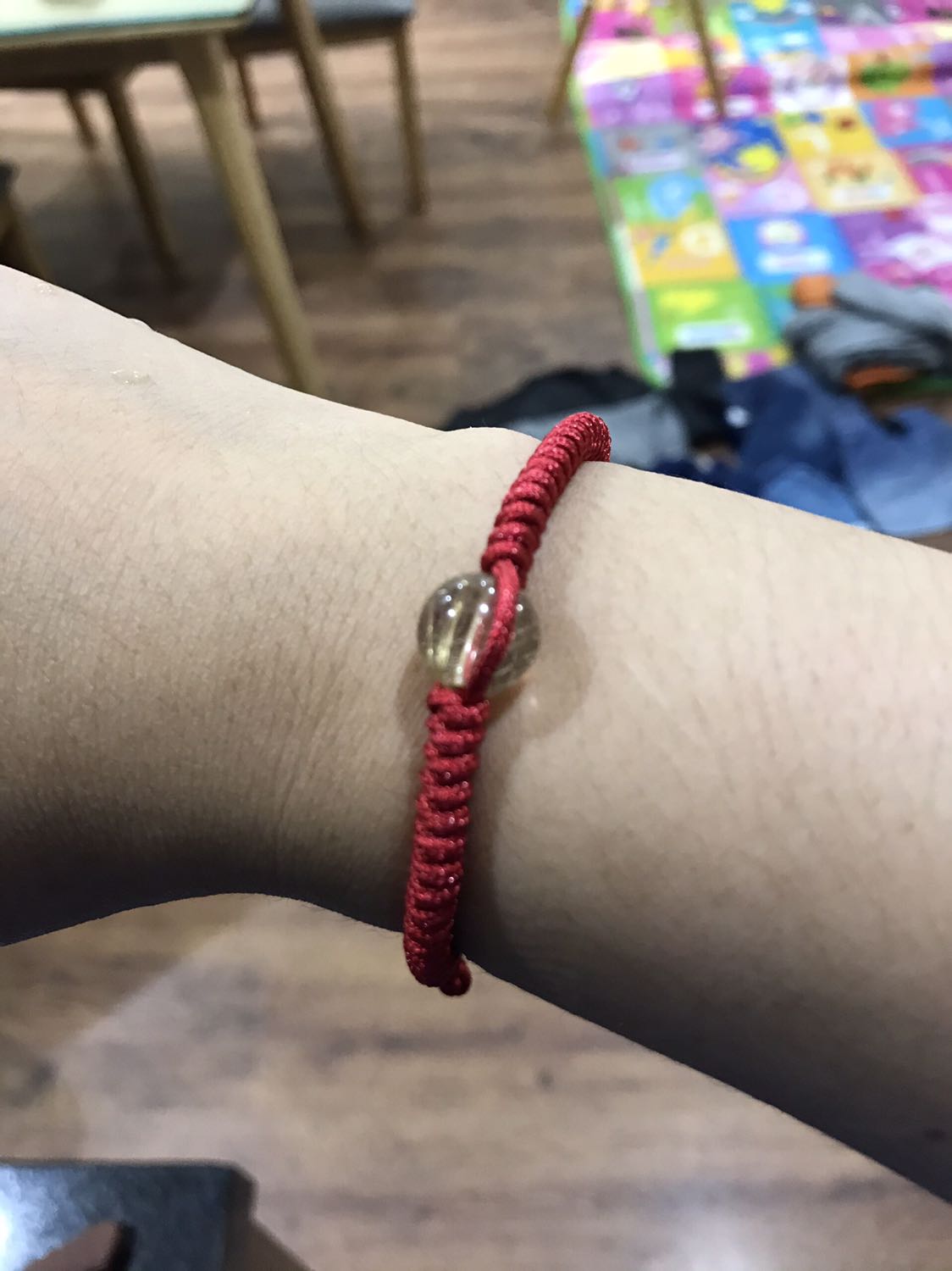 Hài lòng nhưng đá hơi tối hơn hình, thật giả ko biết nha nhưng có hộp có đang thiếp công ty Ngọc Quý đàng hoàng, mình đánh giá 5 sao cho cách thể hiện, OK!