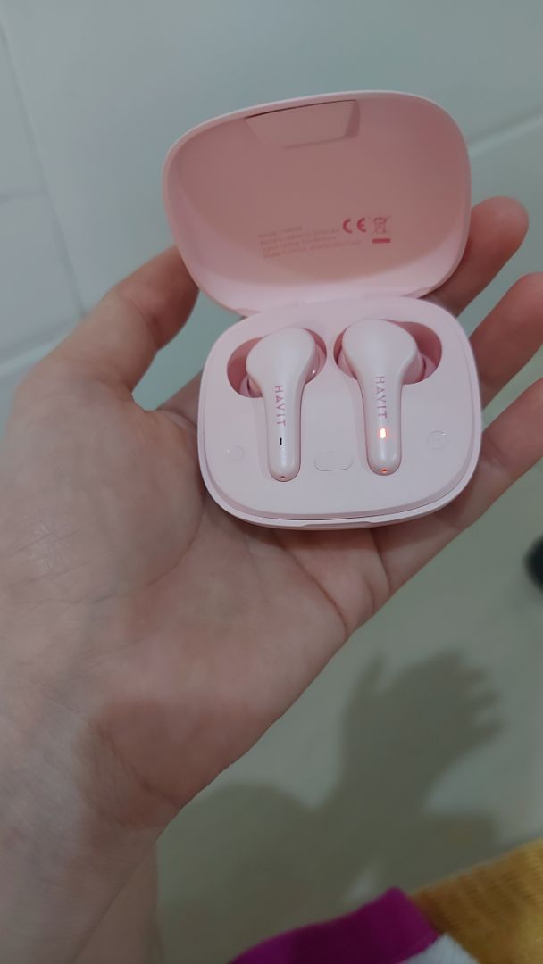 giao hàng nhanh hơn dự kiến, sản phẩm đúng như mô tả, âm thanh khá tốt, nghe lâu không bị đau mỏi tai, shop tư vấn rất tận tình. Vô cùng hài lòng với sản phẩm