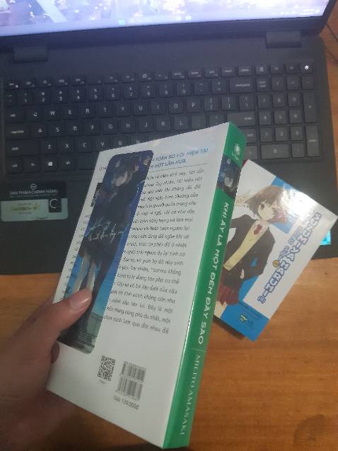 Hàng được bọc cực cẩn thận luôn 😎👍 poster tặng kèm cũng được gói kỹ càng, sách thì ok lunn lại còn giao sớm nữa chứ 🐸 amazing good job nha :))))