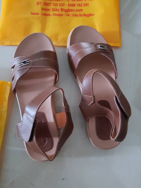 Hàng nhìn đẹp, chất liệu da, đi rất êm chân.