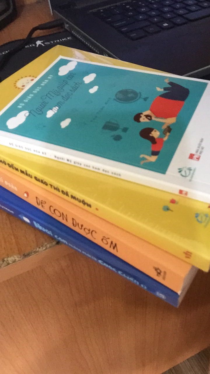 Giao hàng rất nhanh. Sách được bọc kĩ càng. Được tặng thêm 1 cuốn. Hi vọng tặng chị chị sẽ thích