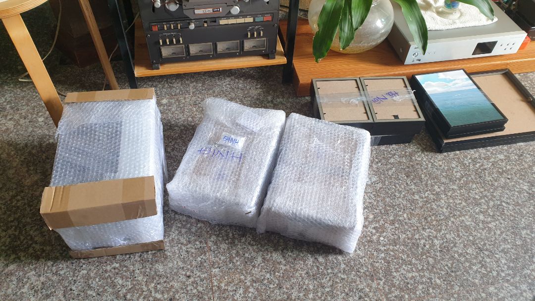 mua cùng 1 số tranh ảnh khác, mới coi thấy ok. chưa có time để treo. shop đóng gói kỹ và chuyên nghiệp