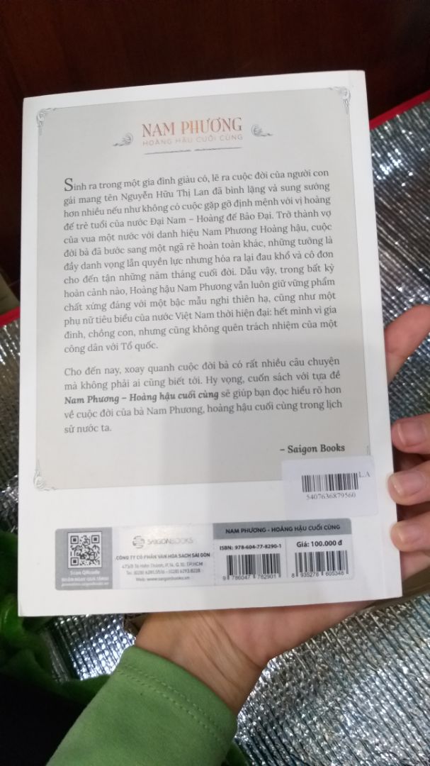 sách đẹp, mới, ổn nhưng cho hai sao vì gói hàng ko đàng hoàng, lần nào cũng vậy, chỉ bỏ sách trong hộp rồi giao, lỡ vận chuyển bị móp hay méo thì sao, may là ko bị sao. Tiki trading làm ăn chán quá