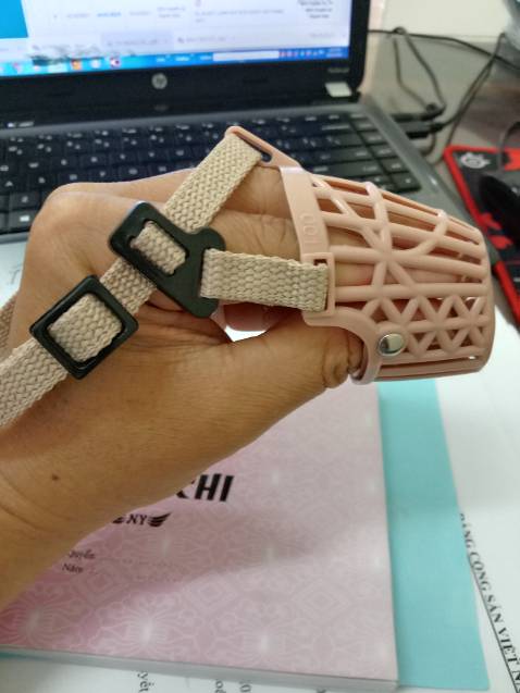 Mua dùng ko đc. Chán tiki thật sự. Bán hàng mà ko hướng dẫn kỹ. Mình cần mình mới mua. Mua về xài ko đc. Hình một đằng mà hàng giao 1 nẻo. *** thật sự. Ko đáng nhưng chờ lâu mà ko dùng đc nên mới tức.