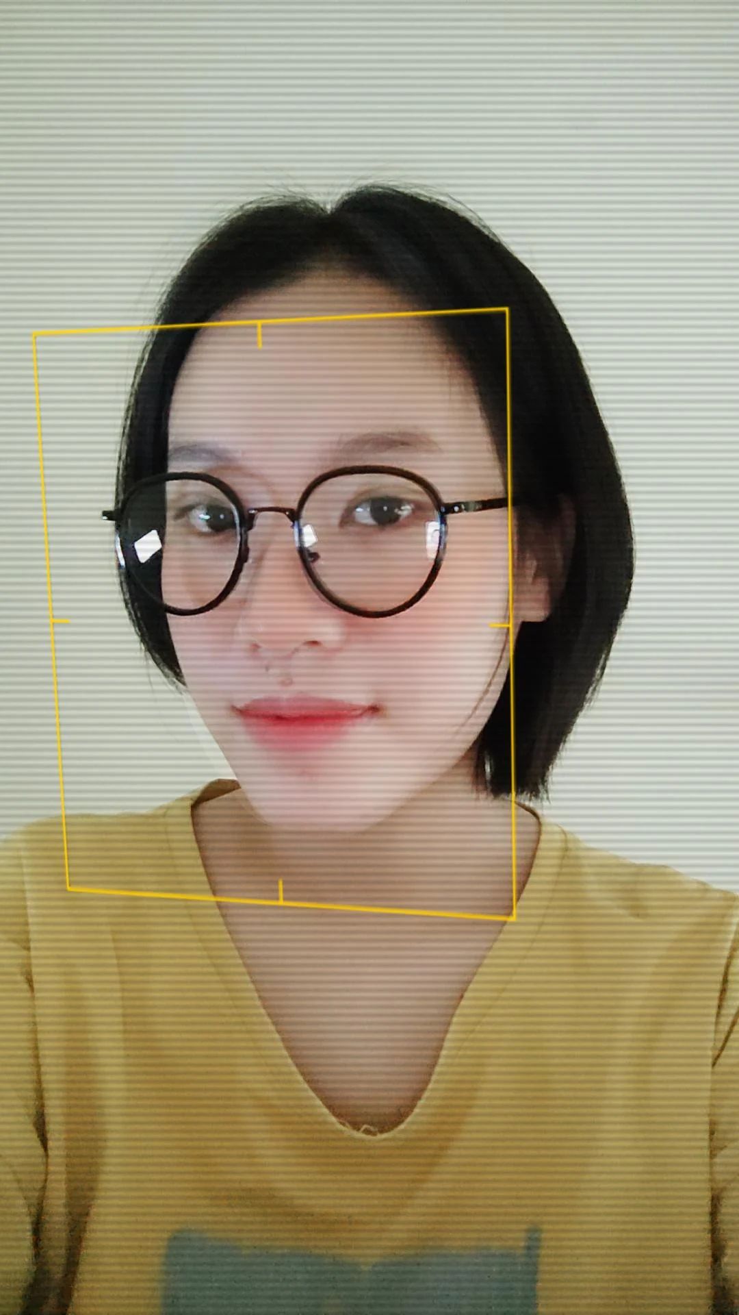 oke lắm mấy má, tui mua tặng bạn trai mở ra đeo thử thấy xịn quá trời, đầy đủ khăn cây vặn, hộp siêu ưng. mng xem hình tui chụp ihhhhhhhhhhhhh