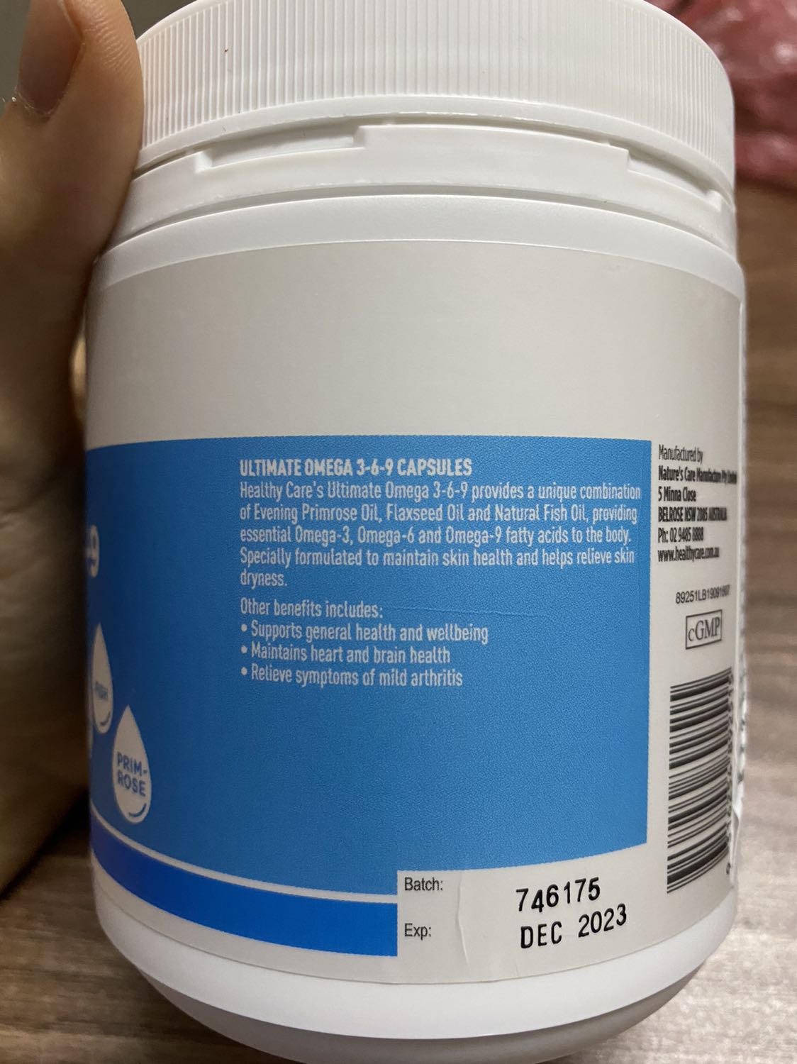 Lọ to ko ngờ luôn và trông khá đẹp. Tuy nhiên bao bì dán cũng hơi ko bằng phẳng lắm. Cần uống để xem có hiệu quả ko Lọ to ko ngờ luôn và trông khá đẹp. Tuy nhiên bao bì dán cũng hơi ko bằng phẳng lắm. Cần uống để xem có hiệu quả ko