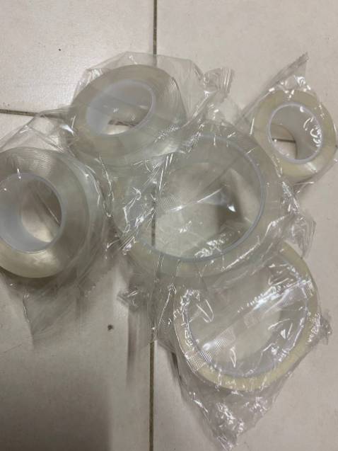 Sản phẩm đẹp như hình
Dán chắc chắn sieu dính luôn ạ
Cuộn to nhỏ nhưng mà kích thước bằng nhau.