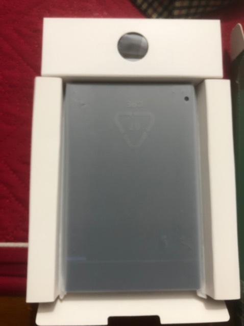 Shop uy tín, giao hàng đúng hạn, nguyên đai nguyên kiện. Hàng Ugreen vẫn là chuẩn nhất, cứng cáp, đọc ghi nhanh.