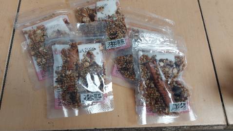 Giao hàng nhanh, đúng như mô tả , đóng gói đẹp