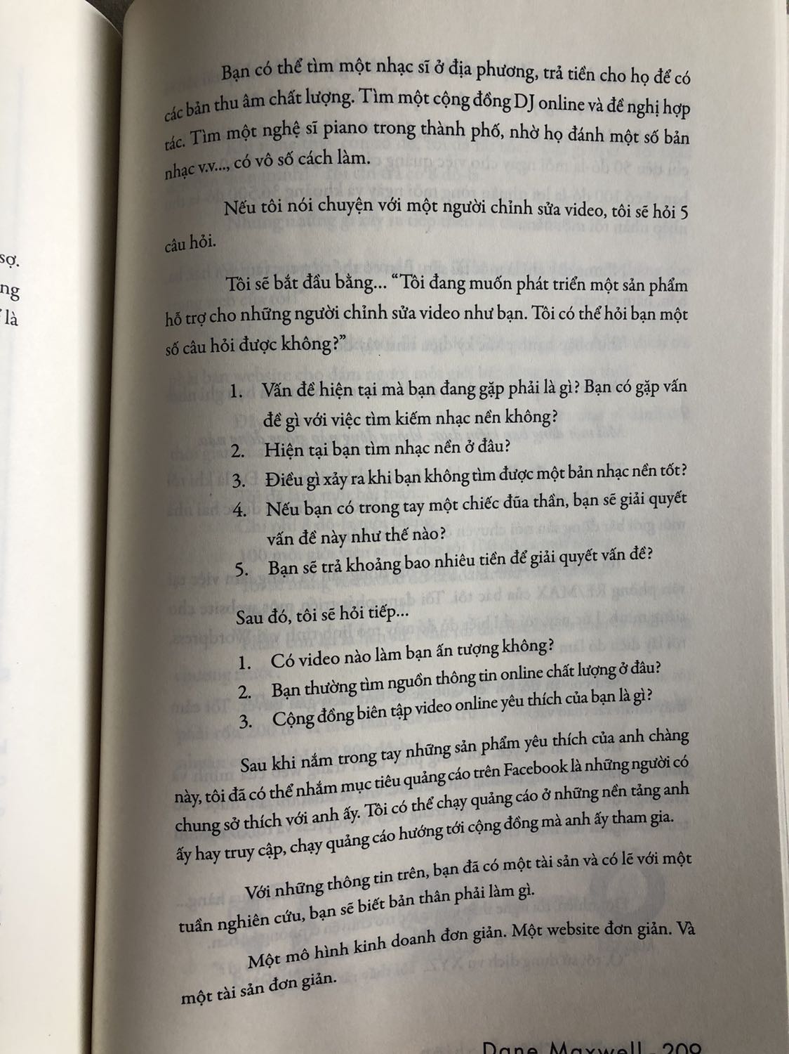 Cuốn sách lối tắt khởi nghiệp giúp tôi kiến tạo tư duy của một nhà khởi nghiệp thành công. Cuốn sách giúp tôi tìm kiếm sự tự tin trên con đường khởi nghiệp. Nếu bạn cứ nóng vội và nhanh chóng muốn làm điều gì đó. Hãy nhớ rằng: kinh doanh thành công không khiến bạn hạnh phúc. Bạn chỉ hạnh phúc khi bạn cảm thấy hạnh phúc. Khi tìm thấy cơ hội kinh doanh phù hợp với bạn. Thành công sẽ đến với những ai đi đúng hướng. Nội dung cuốn sách dễ hiểu, rõ ràng, kiến thức cặn kẽ như cầm tay chỉ việc. Ngoài ra cuốn sách còn có dẫn chứng những câu chuyện về các doanh nhân khởi nghiệp thành công từ con số 0. Đây là cuốn sách đáng giá để mua. Tôi khuyên các bạn nên mua đọc.