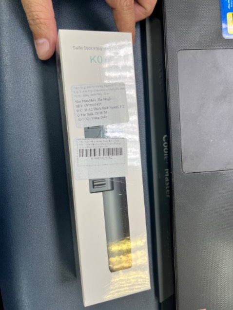 Giao Now rất nhanh. Gậy rất chắc chắn, bấm chụp nhạy. Rất ổn trong tầm giá