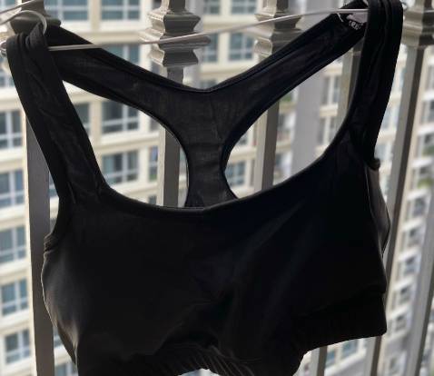 set đồ bơi 3 mảnh của Mayhomes rất đẹp, chất lượng tốt, đường may rất đẹp. tiếc quá m có bụng mỡ nên vẫn mặc áo dài ngoài che bụng. bạn nào bụng thon thả chỉ mặc áo ngực và quần bơi cũng đẹp ạ. rất đáng mua ạ.