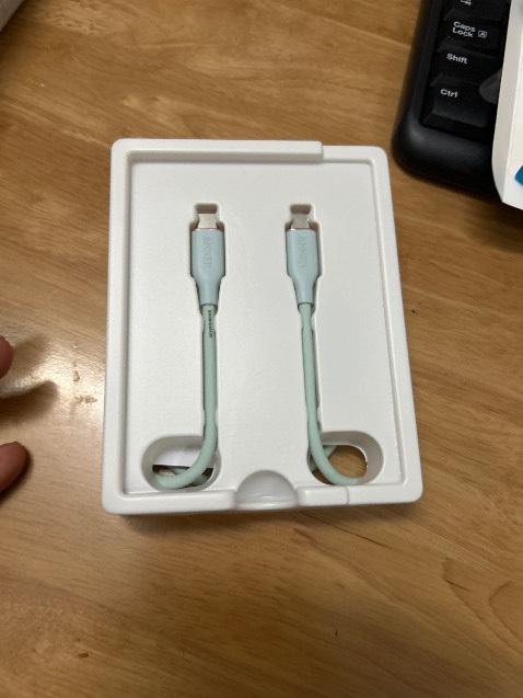 Màu đẹp, chất liệu dây tốt cầm rất thoải mái.