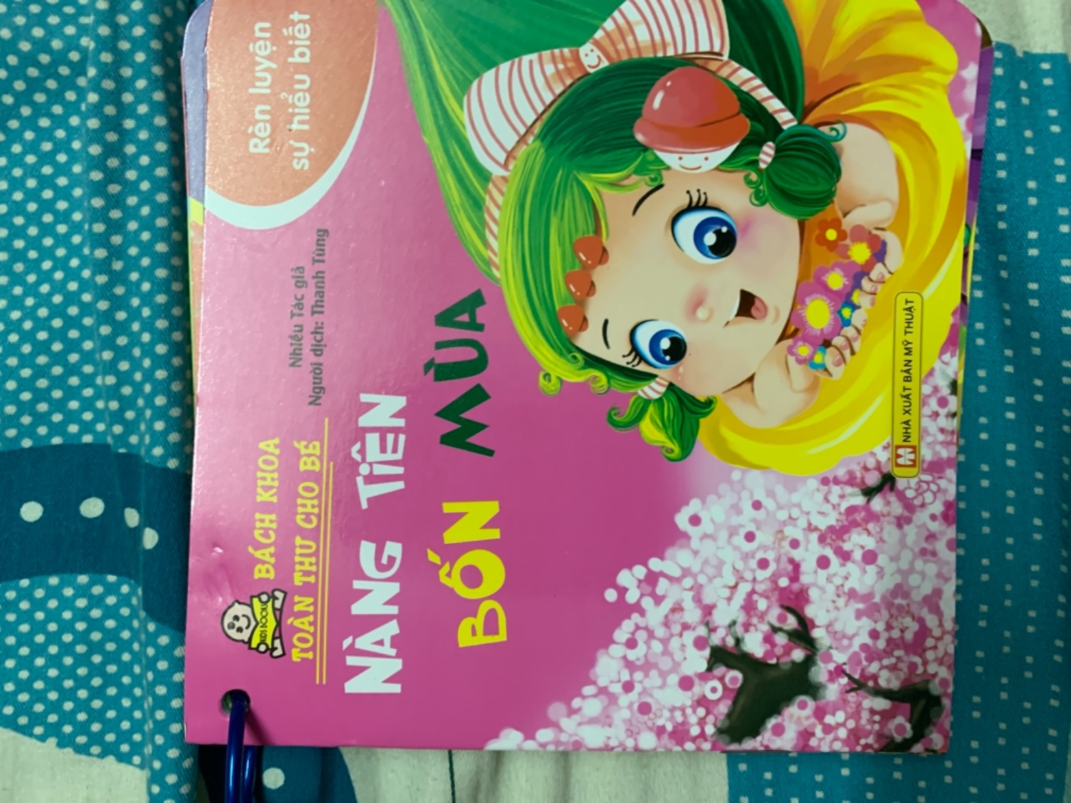 sách mới, nội dung hay, giao hàng đúng hẹn. hài lòng