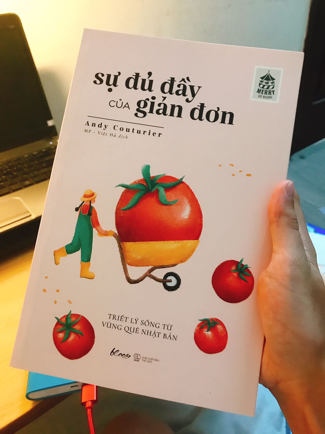 Một trong số những quyển mà mình nghĩ nên đọc, mình nói thật đấy. Để làm được như trong sách thì cực khó nhưng thay đổi từ những điều giản đơn thì cuộc sống sẽ trở nên hoàn hảo hơn.