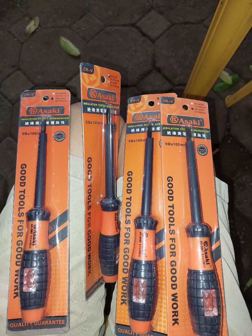 Ok. Cầm nhỏ gọn.