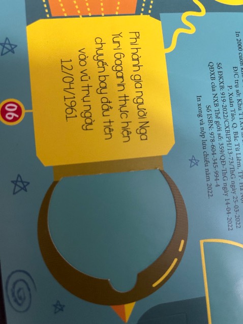 Hôm nay mới xem đến trang này. Sách bị lỗi hay sao shop ơi?