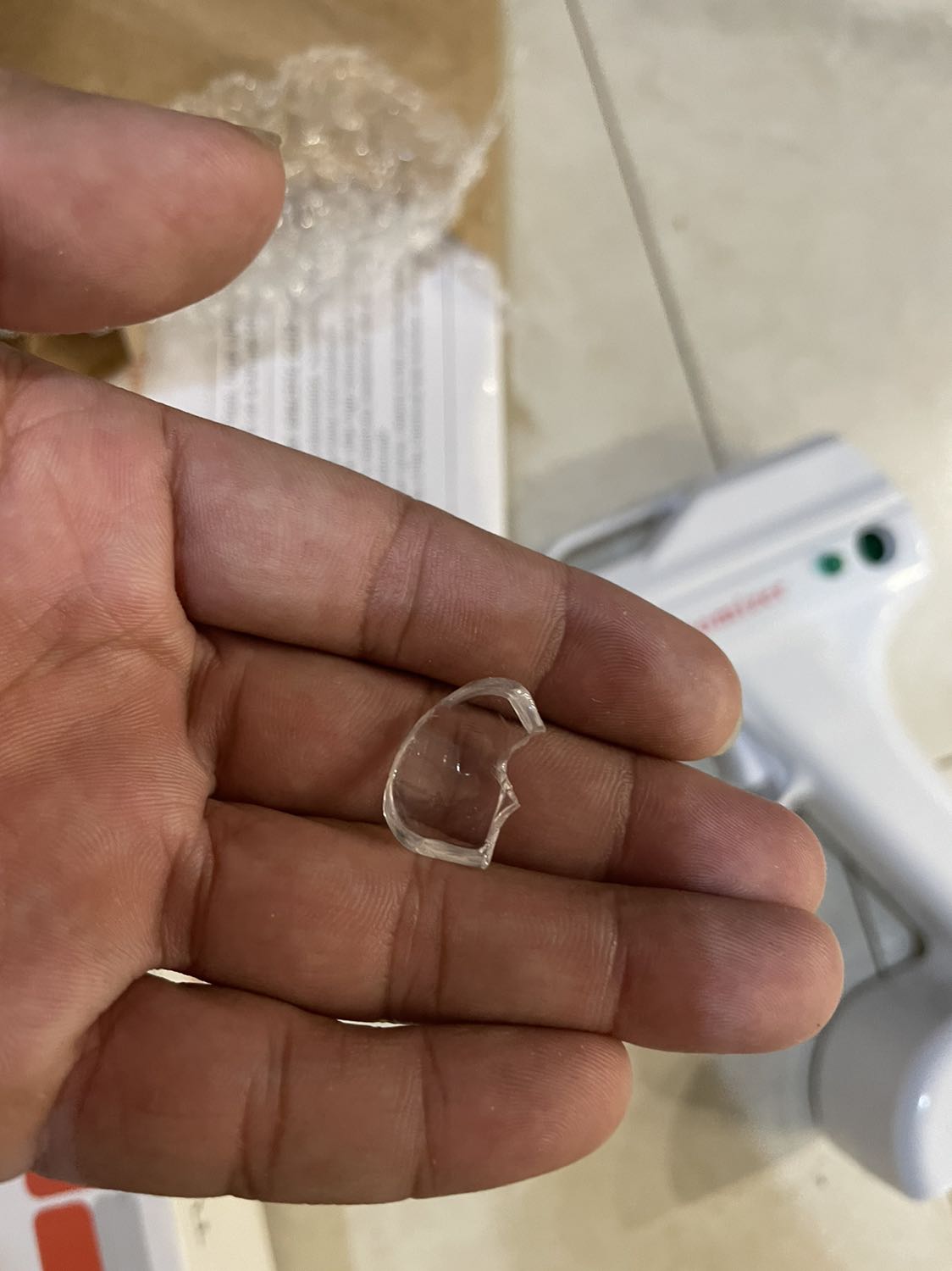 Sẩn phẩm hư hỏng bể bình đựng nước
Nút chỉnh lực bị hư sẵn (cứng không xoay đc)