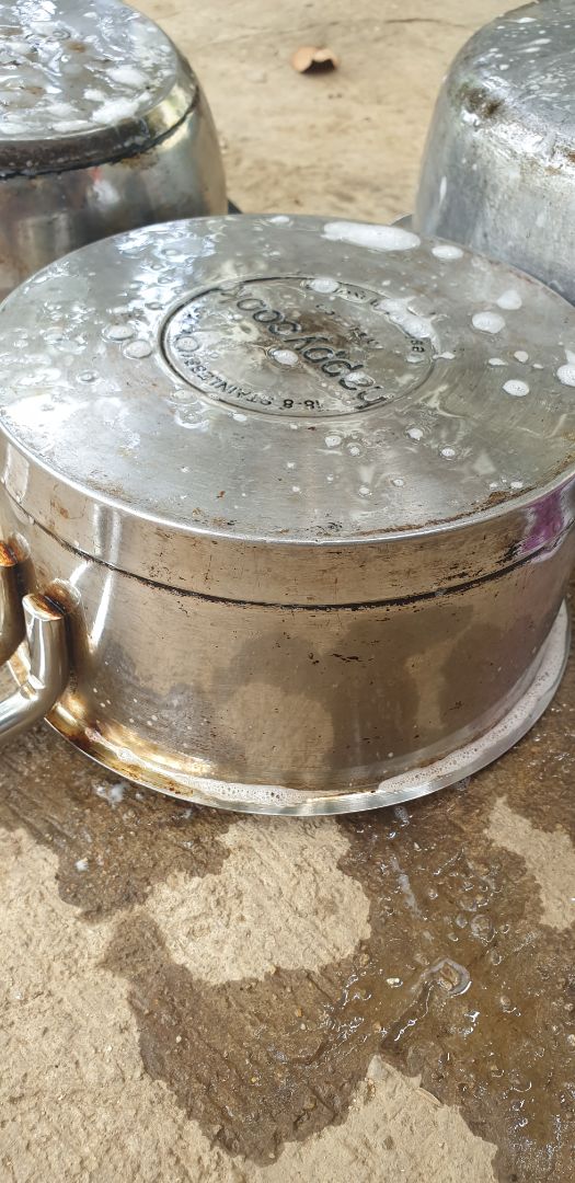 Sản phẩm sài rất ok? Mình đã thử trên nồi thì cọ rửa rất dễ. Nồi sáng bóng ?