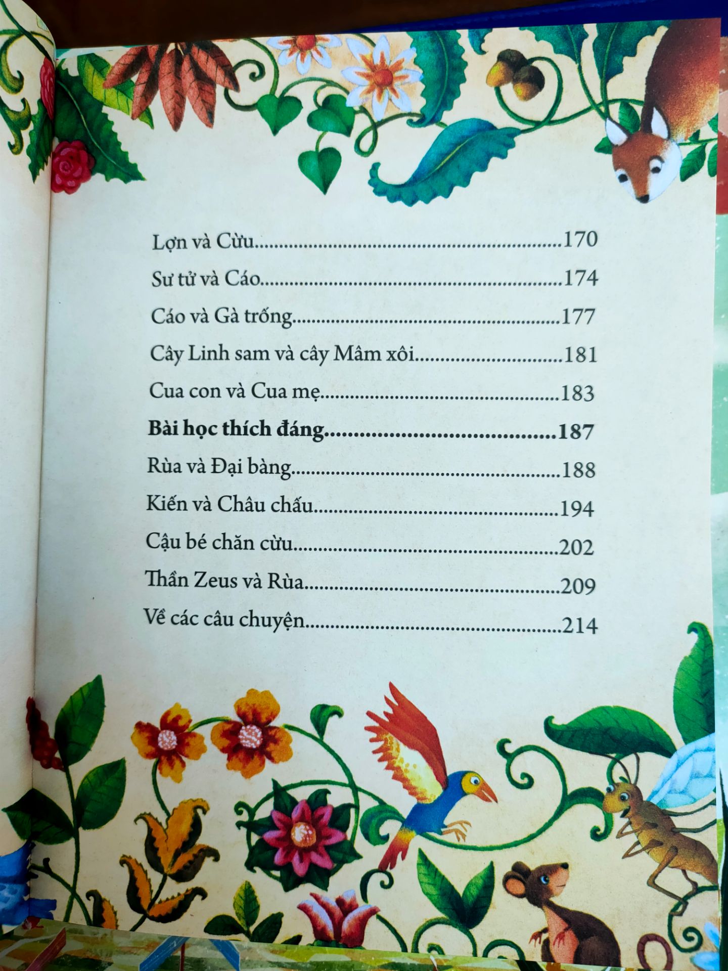 cực kỳ hài lòng. nội dung sách hay, hấp dẫn, hình thức đẹp