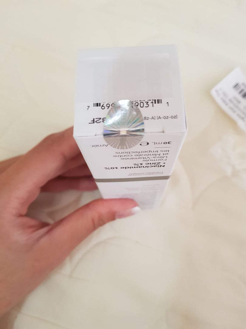 check mã vạch ra đúng sản phẩm, sản phẩm thẩm thấu nhanh, mịn ko rít nhờn da, mùi dễ chịu, dùng ổn. shipper nhiệt tình vui vẻ, thanks all