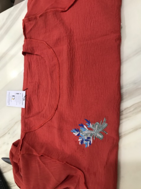 Vải co giãn nhẹ  màu như hình nó chung là ổn