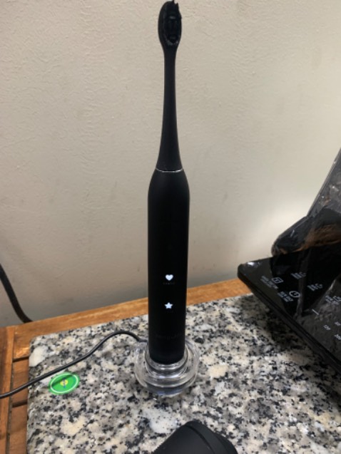 Lông bàn chải quá cứng, combo không bán thêm đầu bàn chải để thay.
Tăm nước: màng lọc ở vòi vừa khui ra kiểm tra thì thấy bung rồi, đang xịt mạnh muốn lùi chế độ nhẹ thì phải quay vòi ra ngoài mới chỉnh, lâu lâu quên là xịt máu miệng
Còn lại thì đẹp, như lời quảng cáo