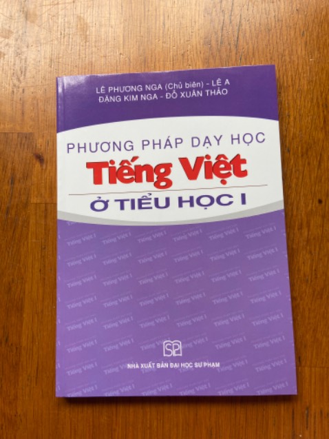 Một cuốn sách hay cho cha mẹ/ thầy cô tham khảo để dạy con học tv ở tiểu học