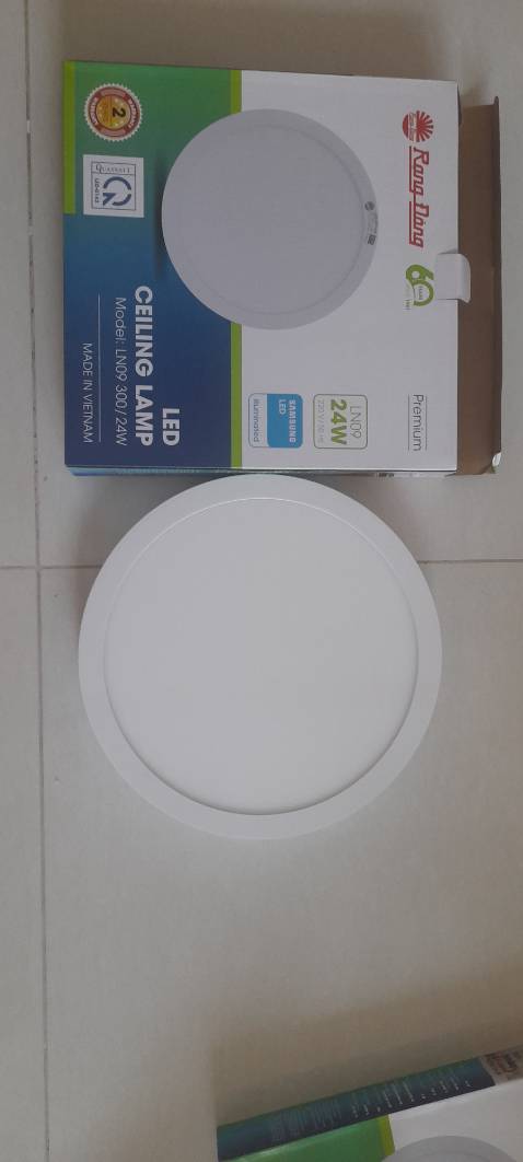 Không như quảng cáo sản phẩm thô xấu, trên vành bóng k có lôgo của Rạng Đông như trên bao bì, logo phía sau mờ k rõ. Không đáng tiền mua. Tiki kiểm soát đầu vào sản phẩm